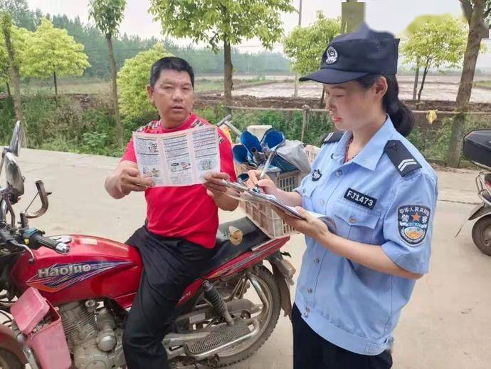 我为群众办实事一村一辅警全覆盖点亮乡村平安灯
