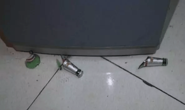 玻璃|男孩脸部缝38针，只因这个操作……夏天大家尤其要注意