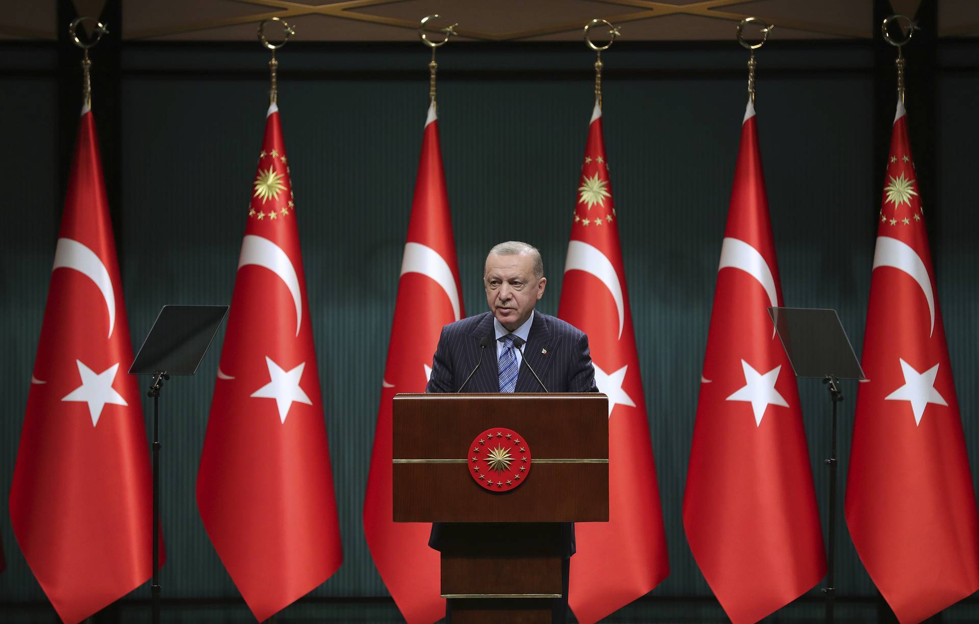 埃尔多安：只要美国支持，土耳其可以控制喀布尔机场