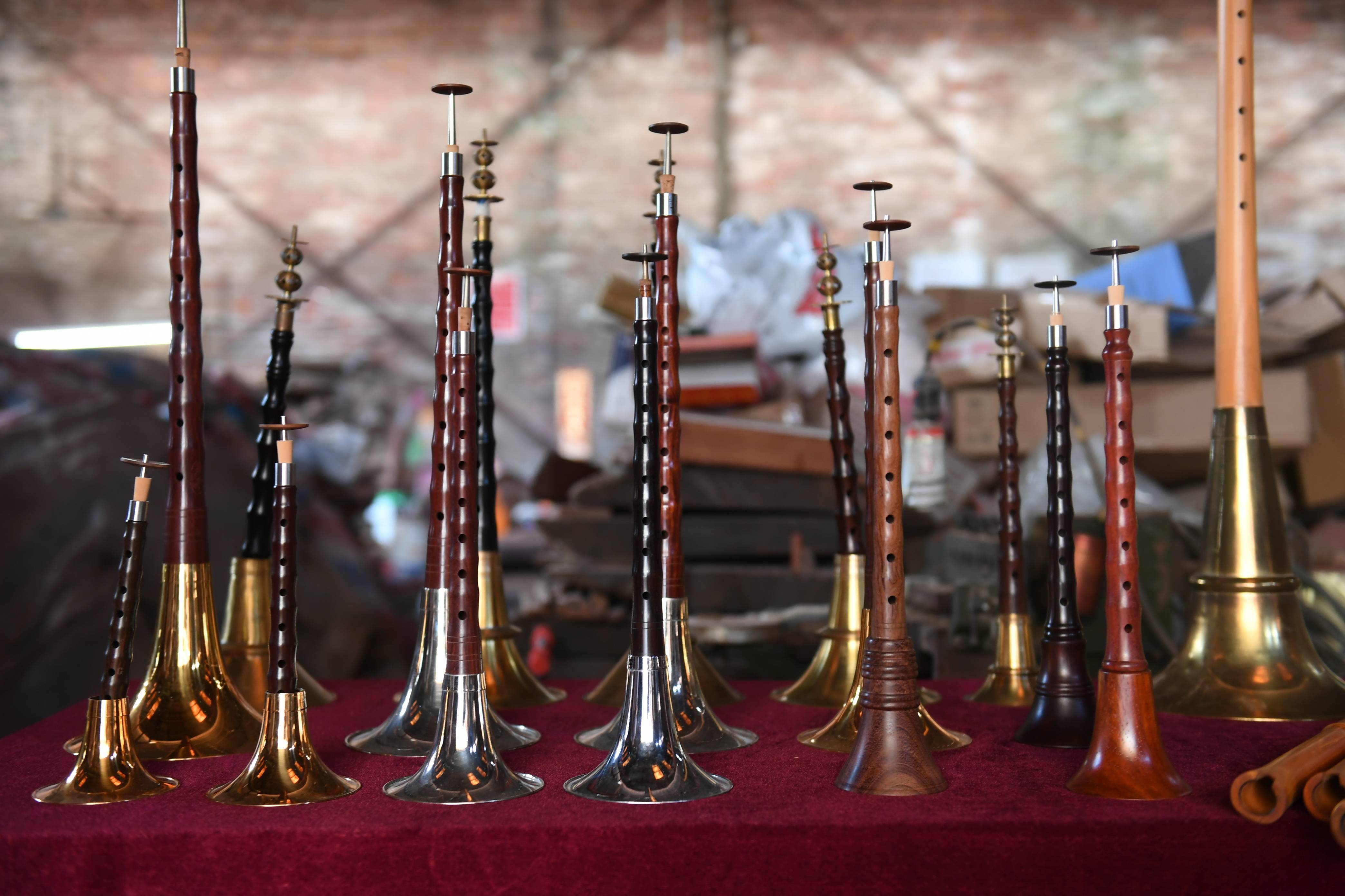 "林炳豪说,在古代的广东,粤剧演出,红白喜事都会用到唢呐,这是一份