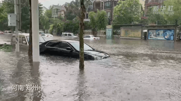 惠州市气象台7月21日10时45分将大亚湾区暴雨红色预警信号降级为黄色