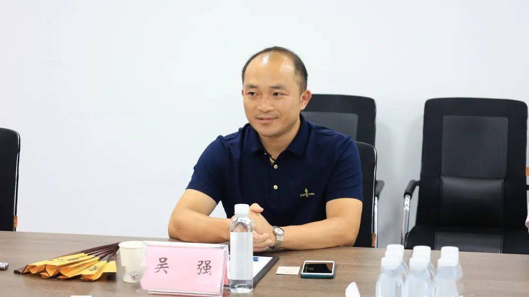 黄山市徽州区委常委,常务副区长吴志平一行莅临苏州园林产业集团进行