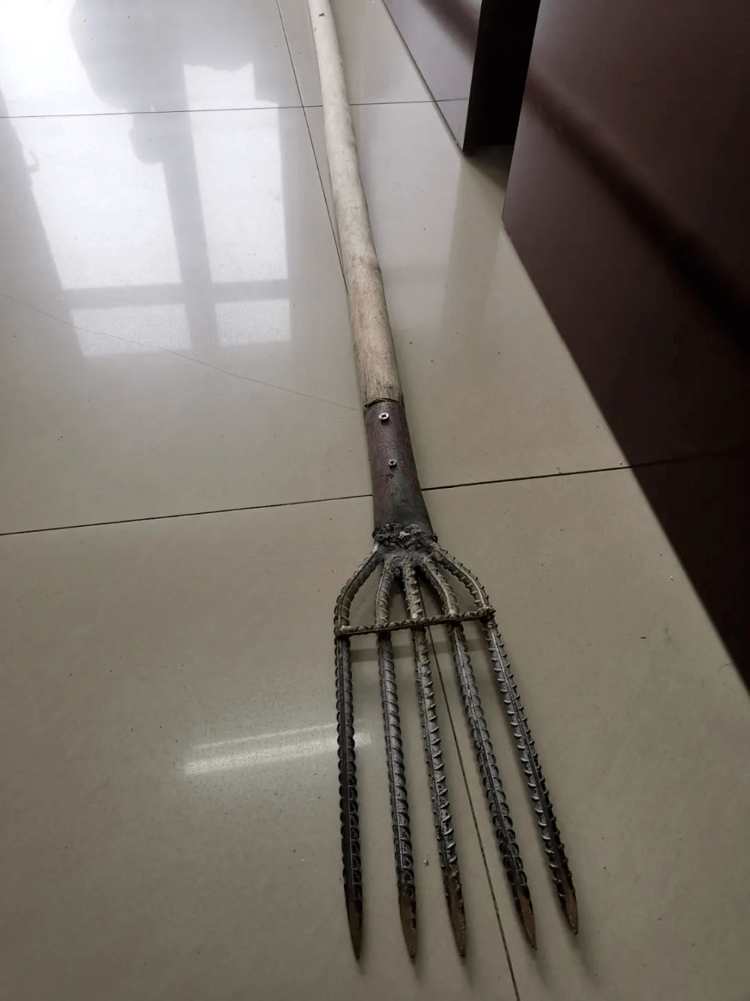 事发密云这两名手持鱼叉的哥们被抓了