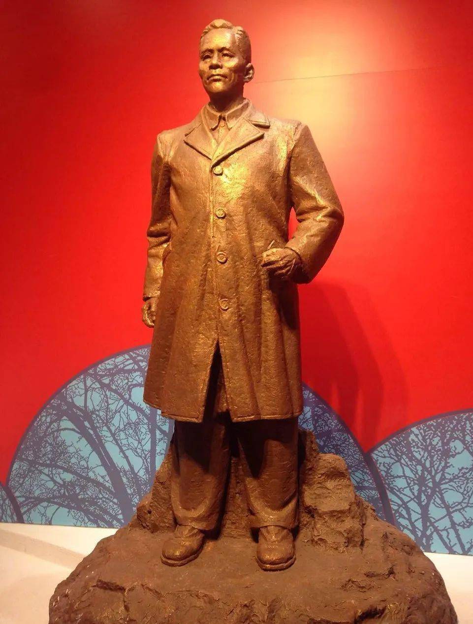 厚重的历史气息扑面而来,仿佛静静讲述着那段红色历史