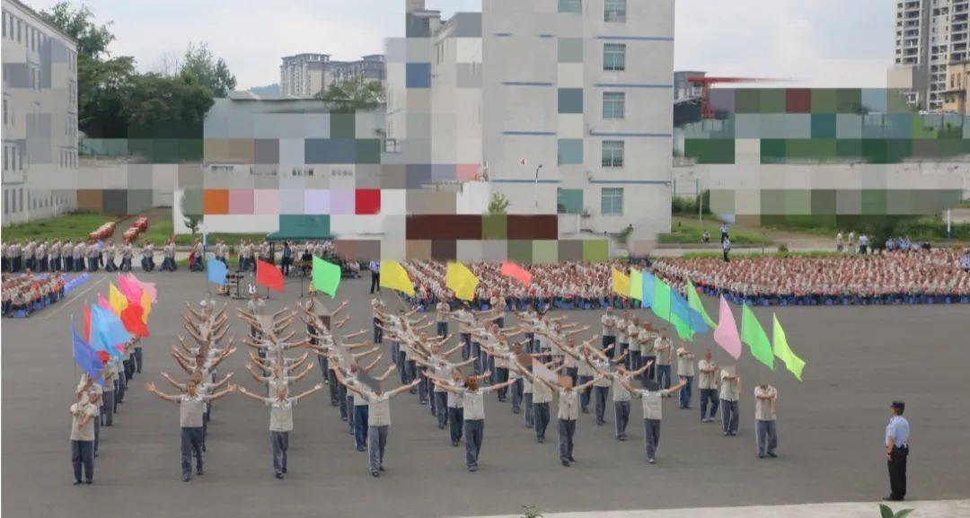 起舞悦心以文化人忠庄监狱组织罪犯举行大型舞蹈比赛