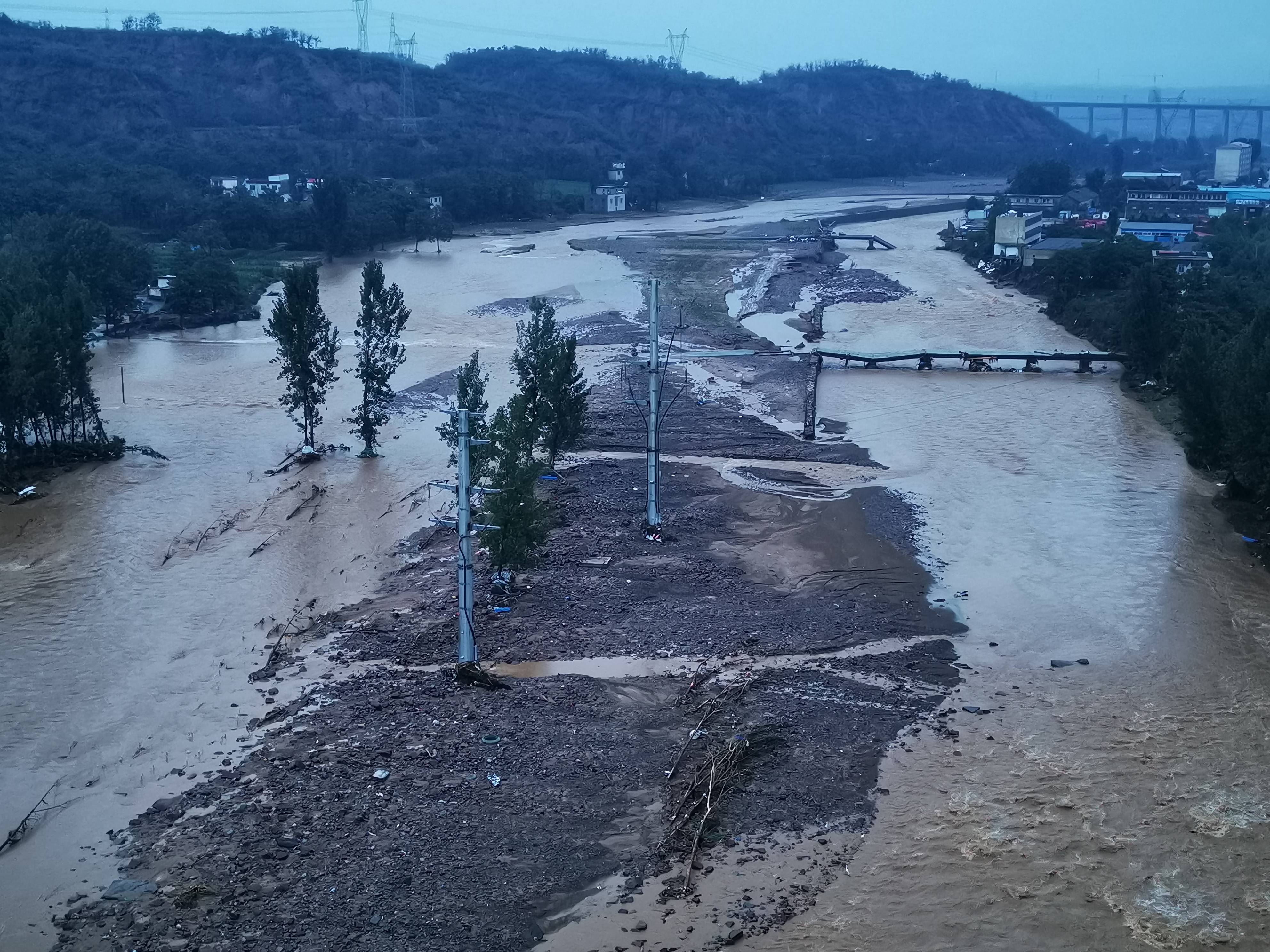 郑州巩义水灾图片
