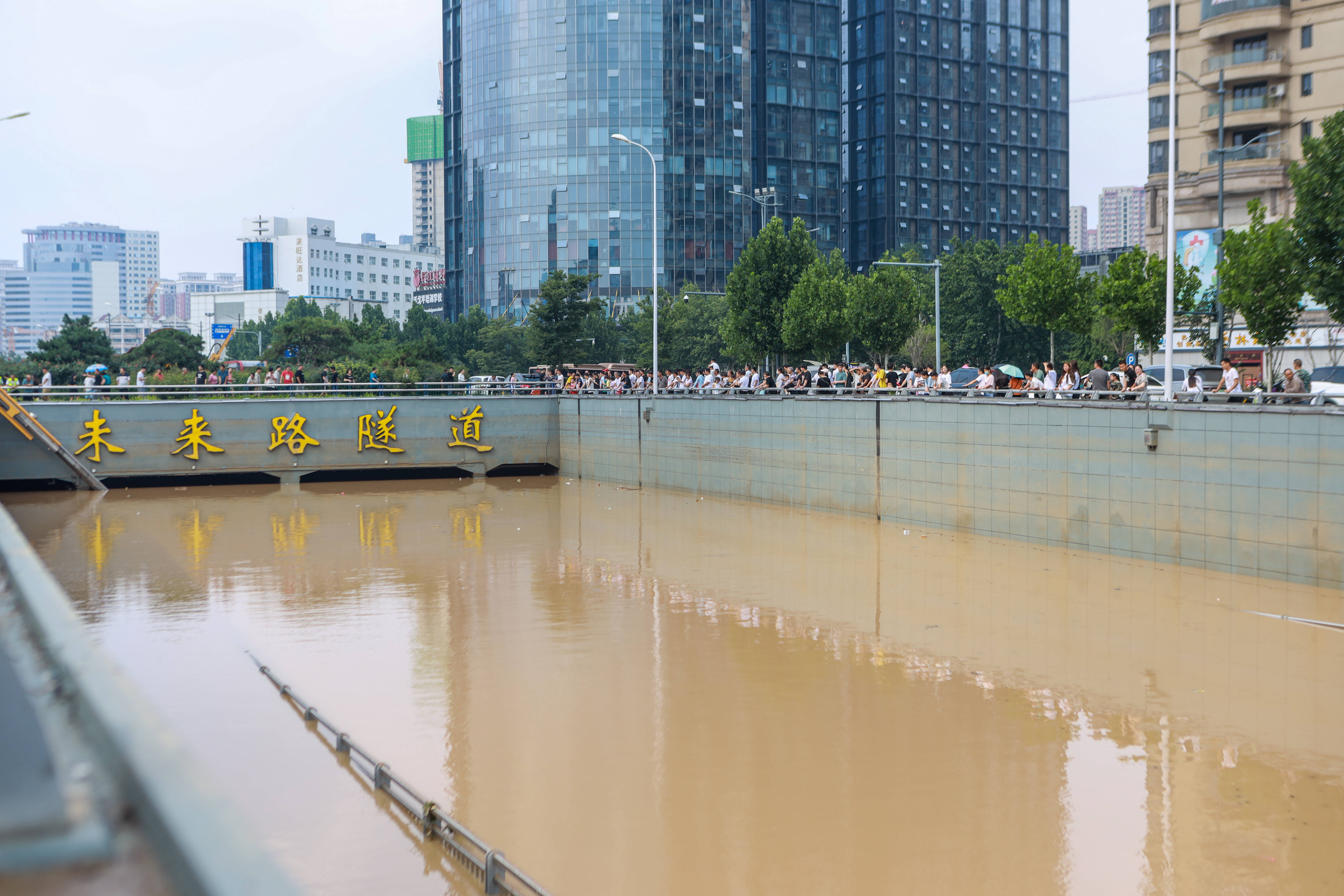 郑州720特大暴雨图片图片