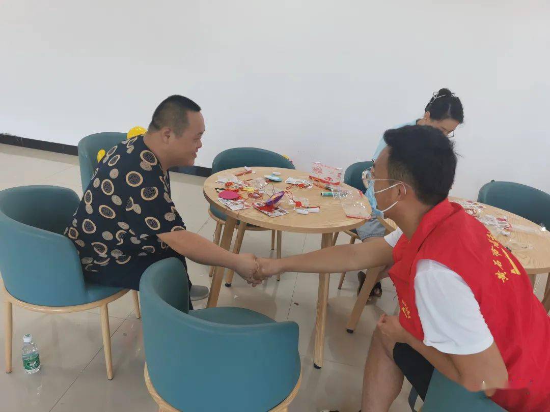 福利院领养 083d9c23486c48c08ccb4d6de0804753.jpeg