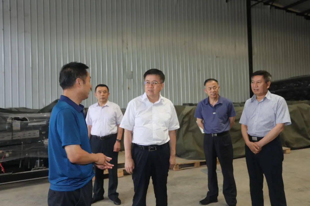 7月21日,省应急厅厅长王启瑞一行前往中央防汛物资太原仓库和省防汛