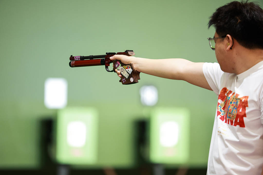 第三枚奖牌!中国选手庞伟斩获男子十米气手枪赛铜牌