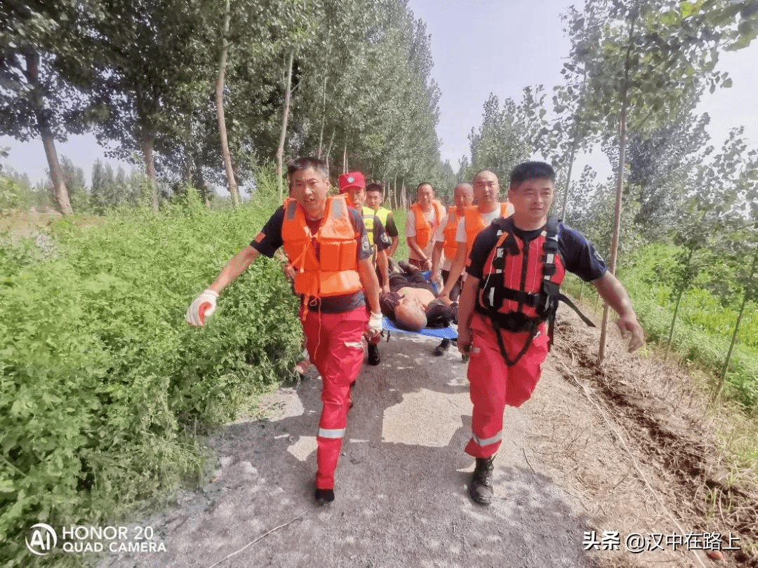 汉中洋县七勇士急赴河南获嘉县救助受困群众数百人