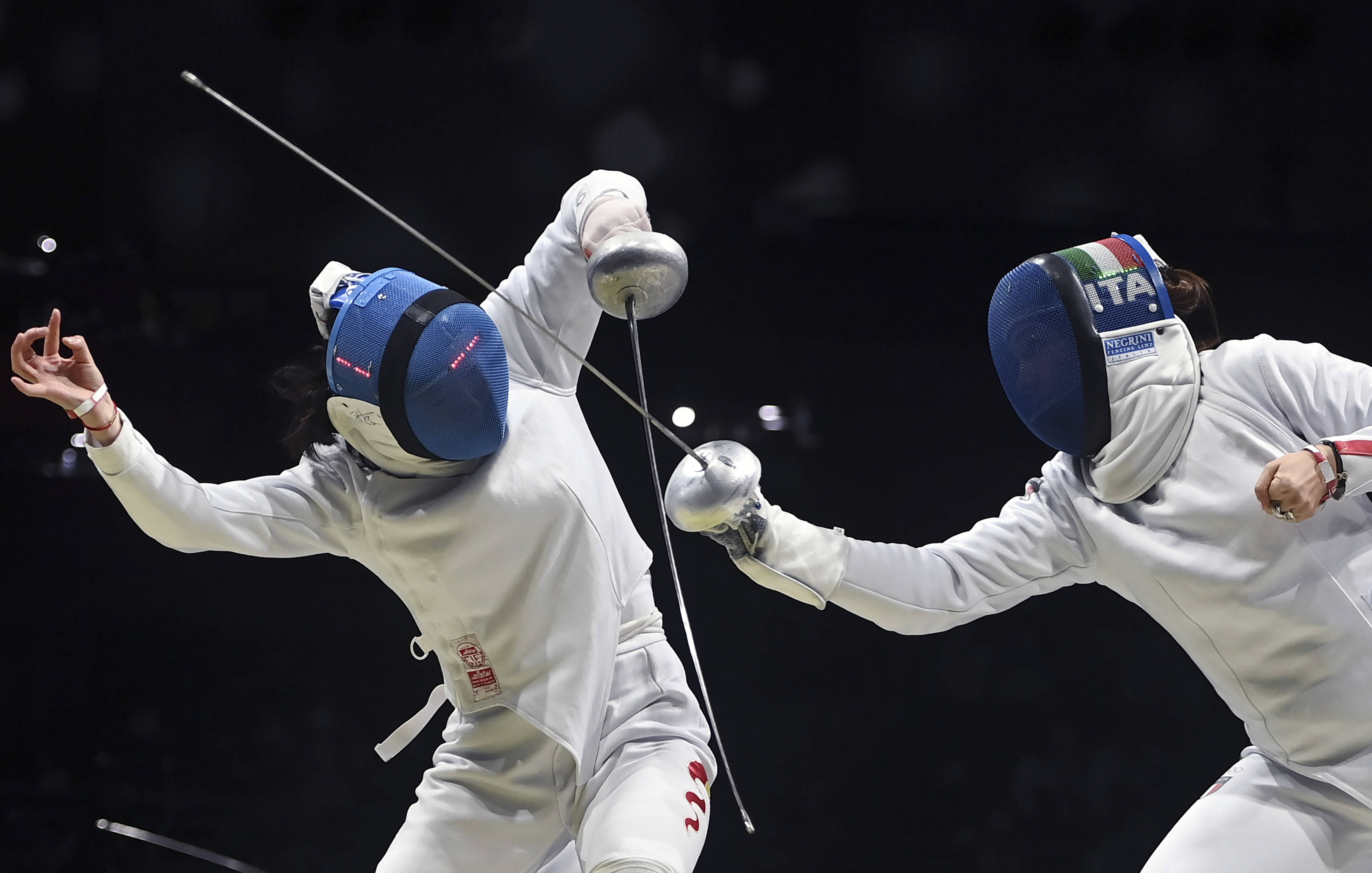 击剑——女子个人重剑:孙一文晋级四强