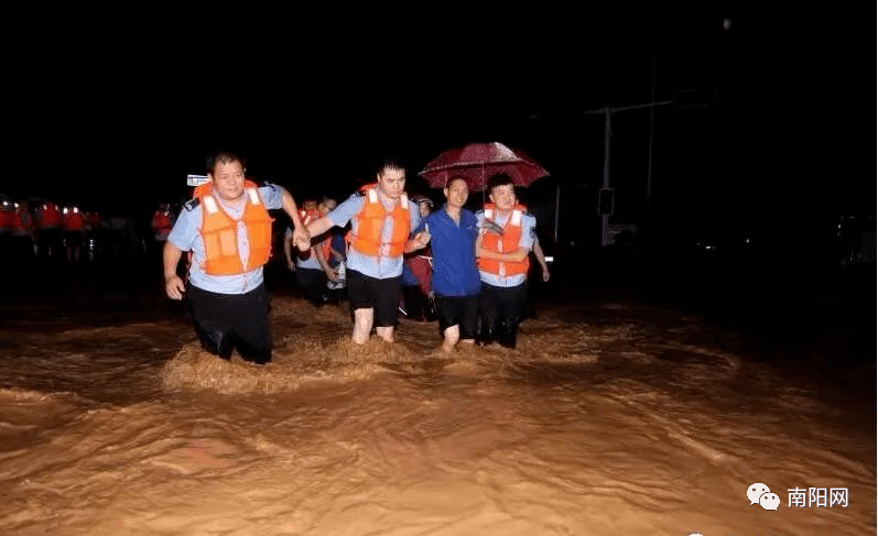 南陽兩地抗洪救災,確保人民生命財產安全