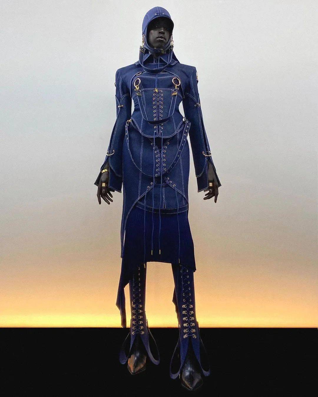 服装|灵感元素｜源自燕子的浪漫设计