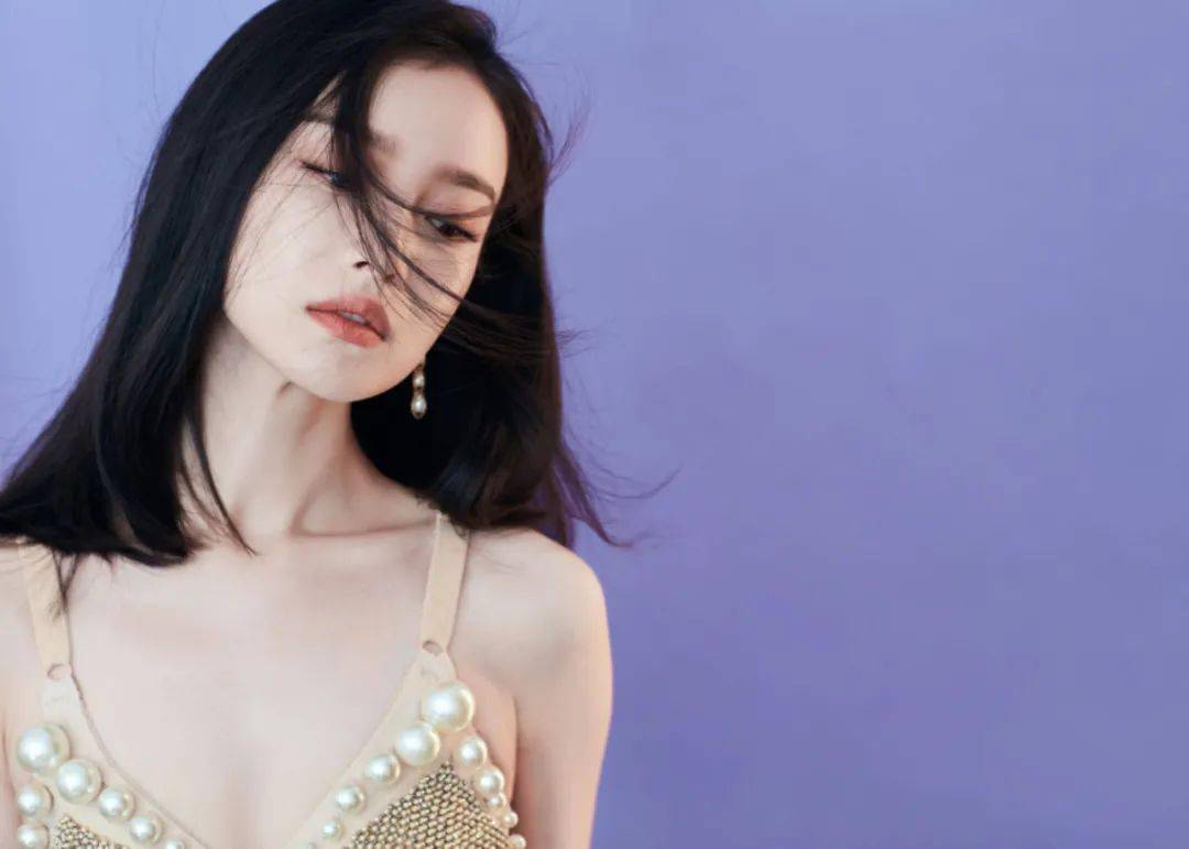 发型|连全智贤欧阳娜娜这万年长发专业户，都剪了短发