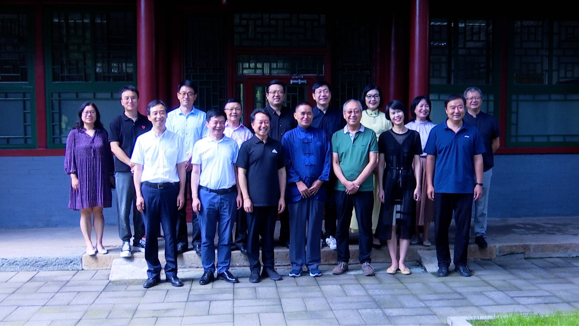定义|“中国当代‘华服’定义与规范学术论证会”在清华大学举行