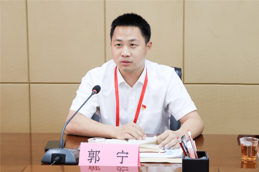 聚焦党代会洛江区主要领导参加分团讨论与代表共同谋划发展蓝图