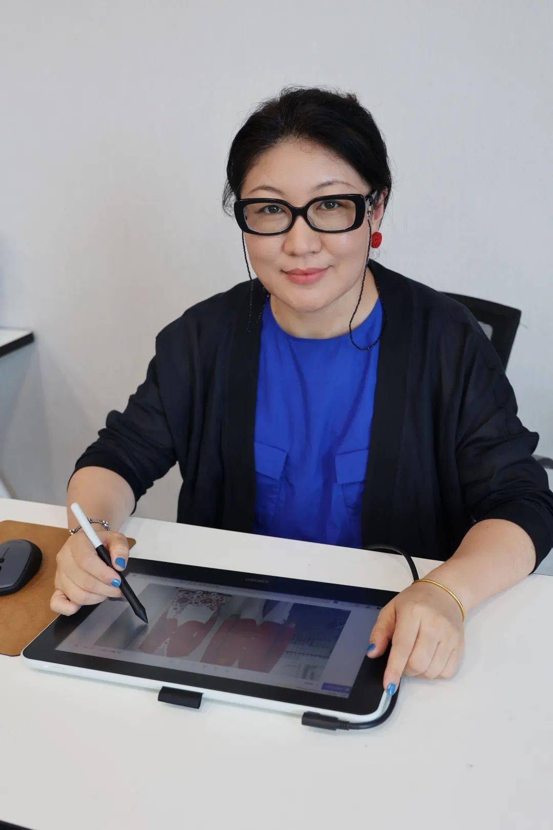 爆火的奥运会礼服,设计师就在临平!_杨慧