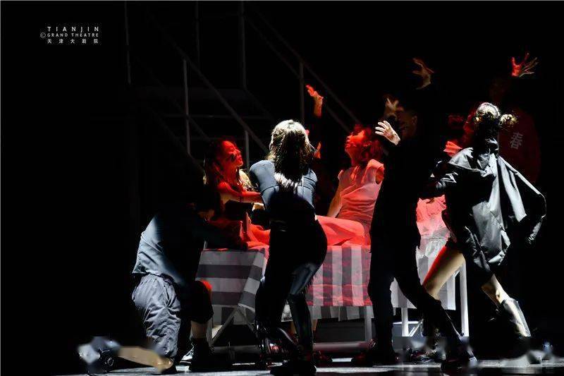 天津人艺小柯剧场联合出品音乐剧稳稳的幸福圆满落幕