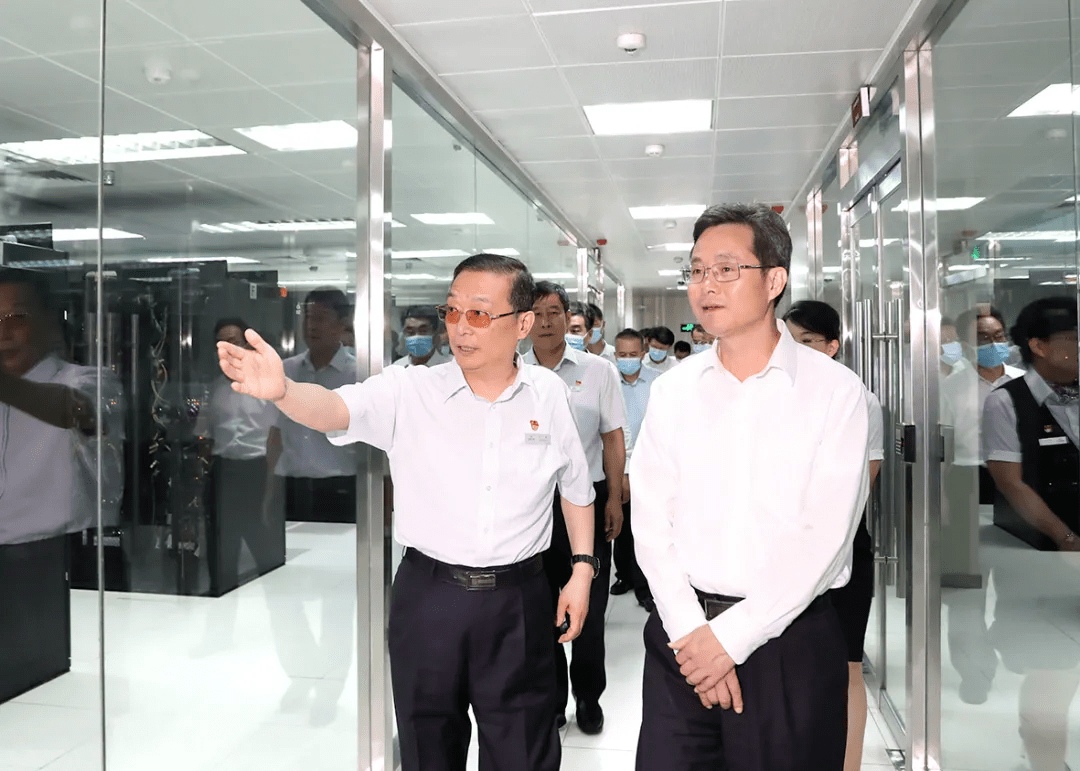 山西省蓝佛安省长在省农信联社调研:全省农信社存款总额达到10372亿元