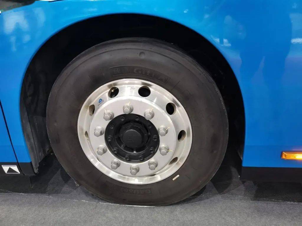 比亚迪是较早采用轮边电机驱动客车行驶的品牌,在轮边电机方面有着