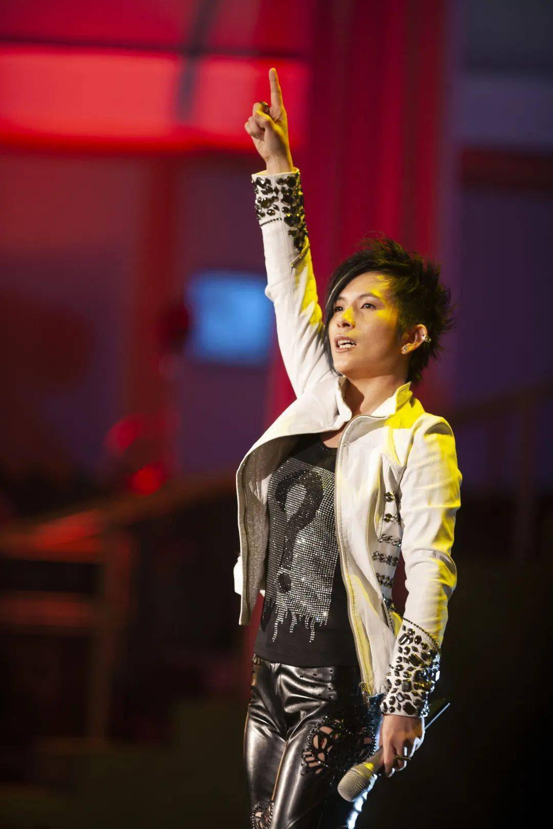 7月31日和潘美辰一起合唱我想有个家