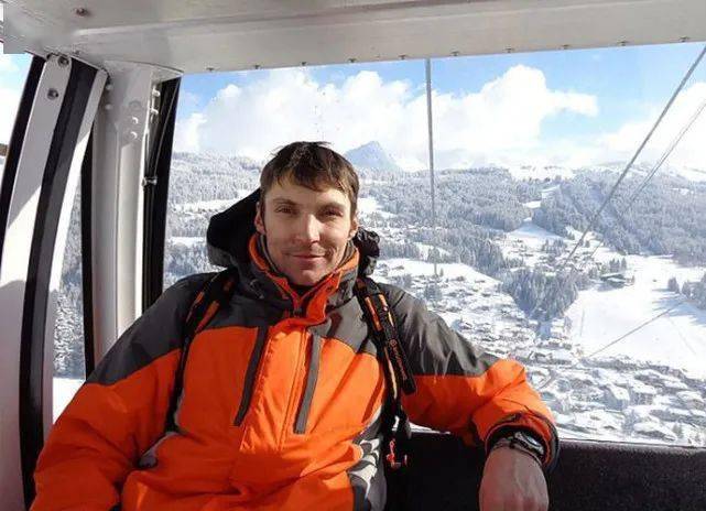 太惨!俄罗斯游客在三名朋友面前被熊吃掉