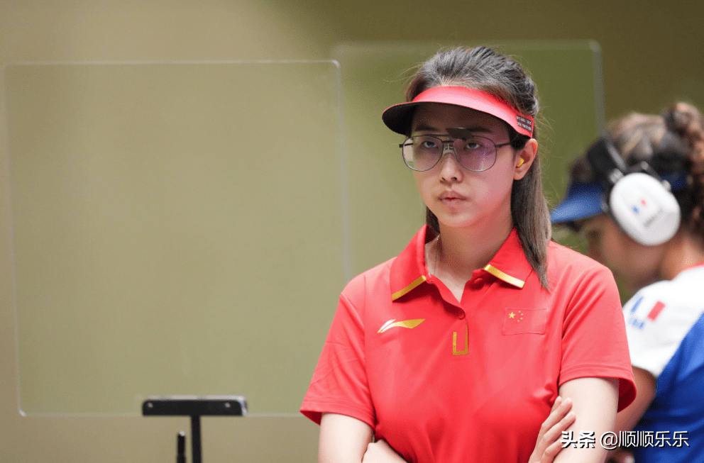 奥运女子手枪25米速射19岁肖嘉芮萱拿下铜牌