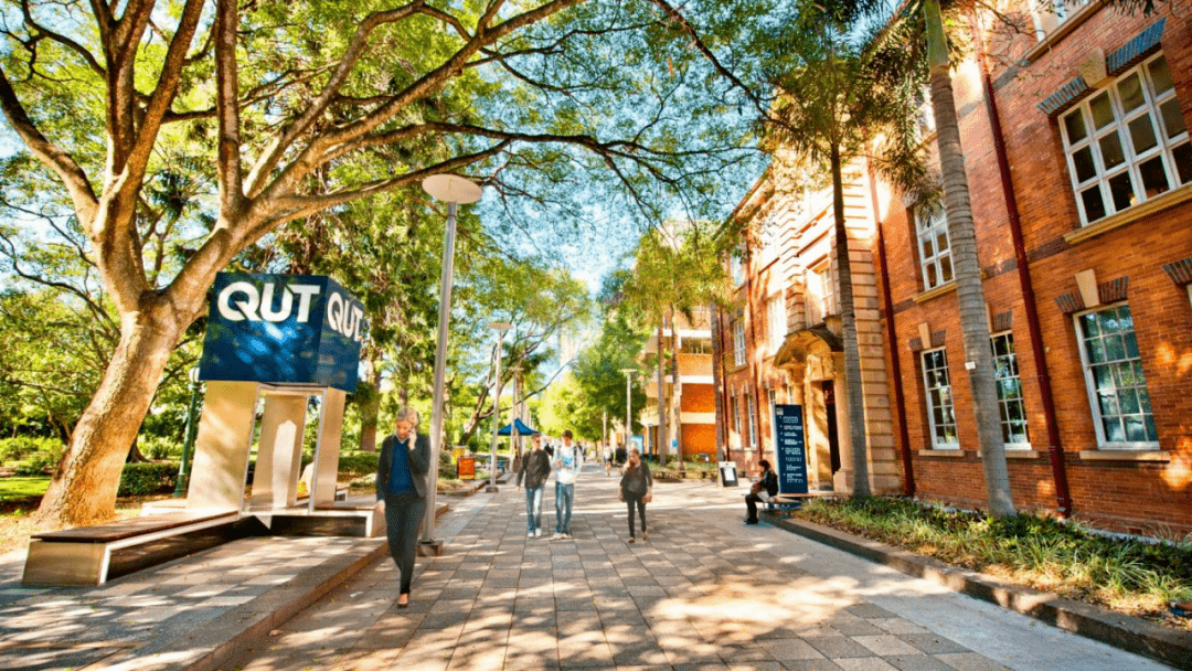 大学学术排行_2021英国大学学生满意度排名公布,正在纠结的同学抓紧看!