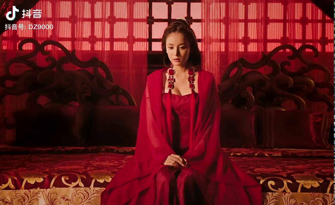 貂蝉终于找到靠山了古力娜扎古天乐电影真三国无双娜扎薄纱下水古天乐