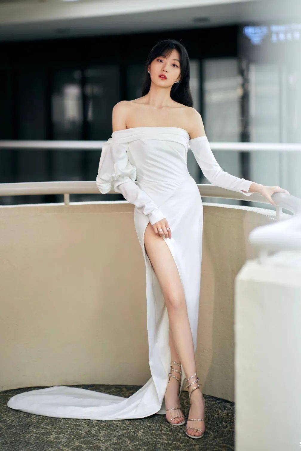 健兴|00后输了，这届95后小花也太会穿了吧！