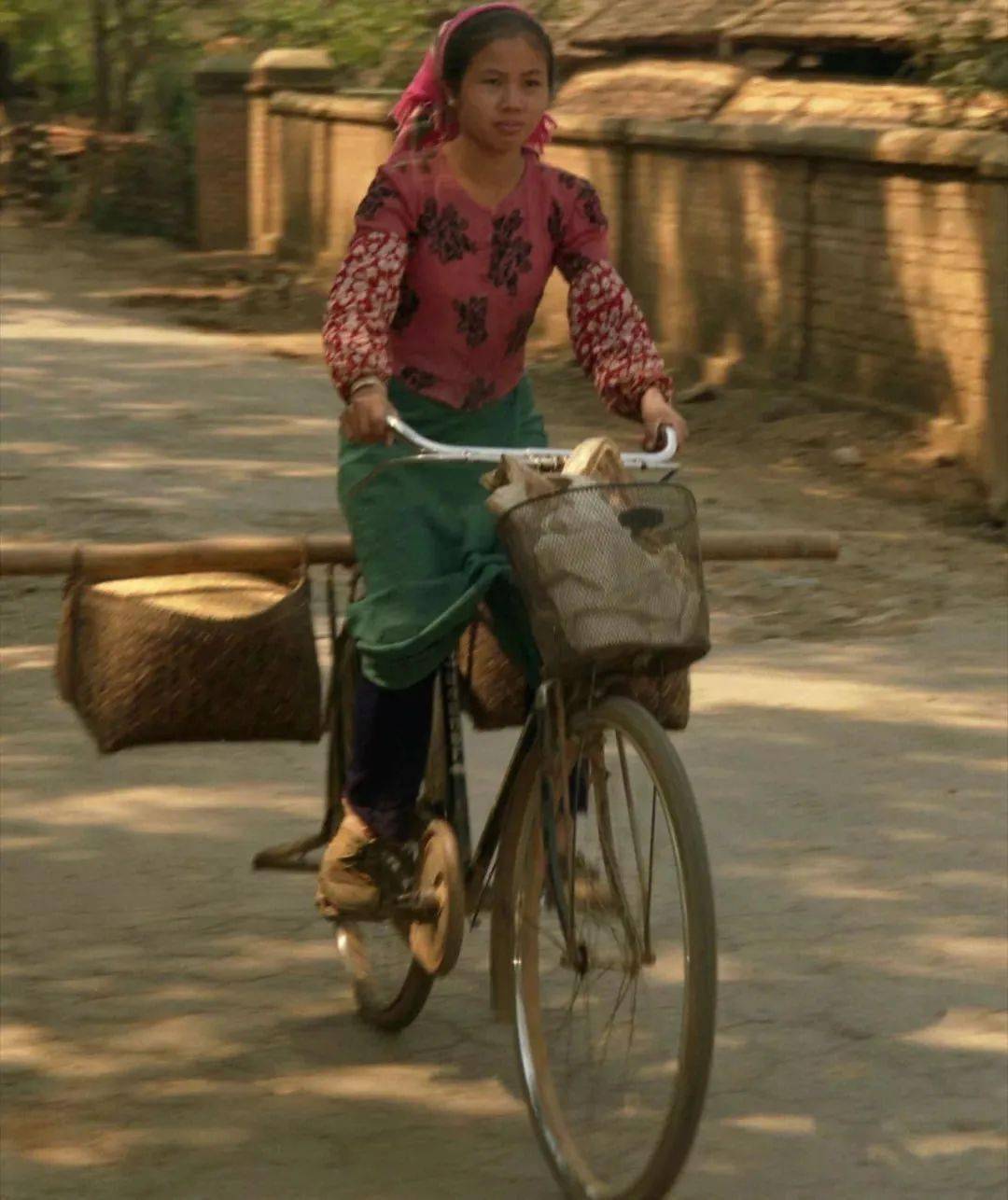 1995年的傣乡街拍老照片满满的回忆