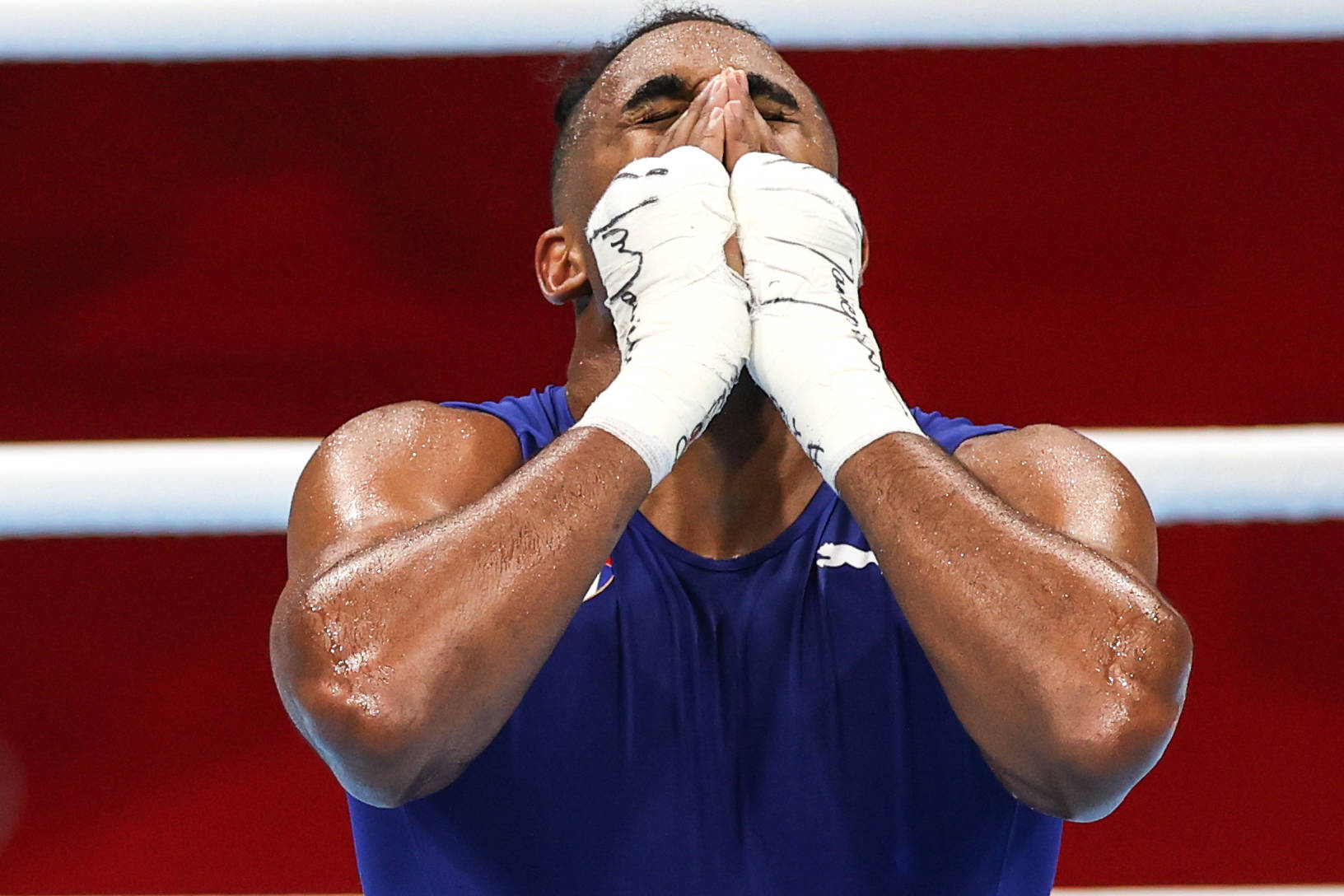 拳击——男子81公斤级:古巴选手夺冠_洛佩兹