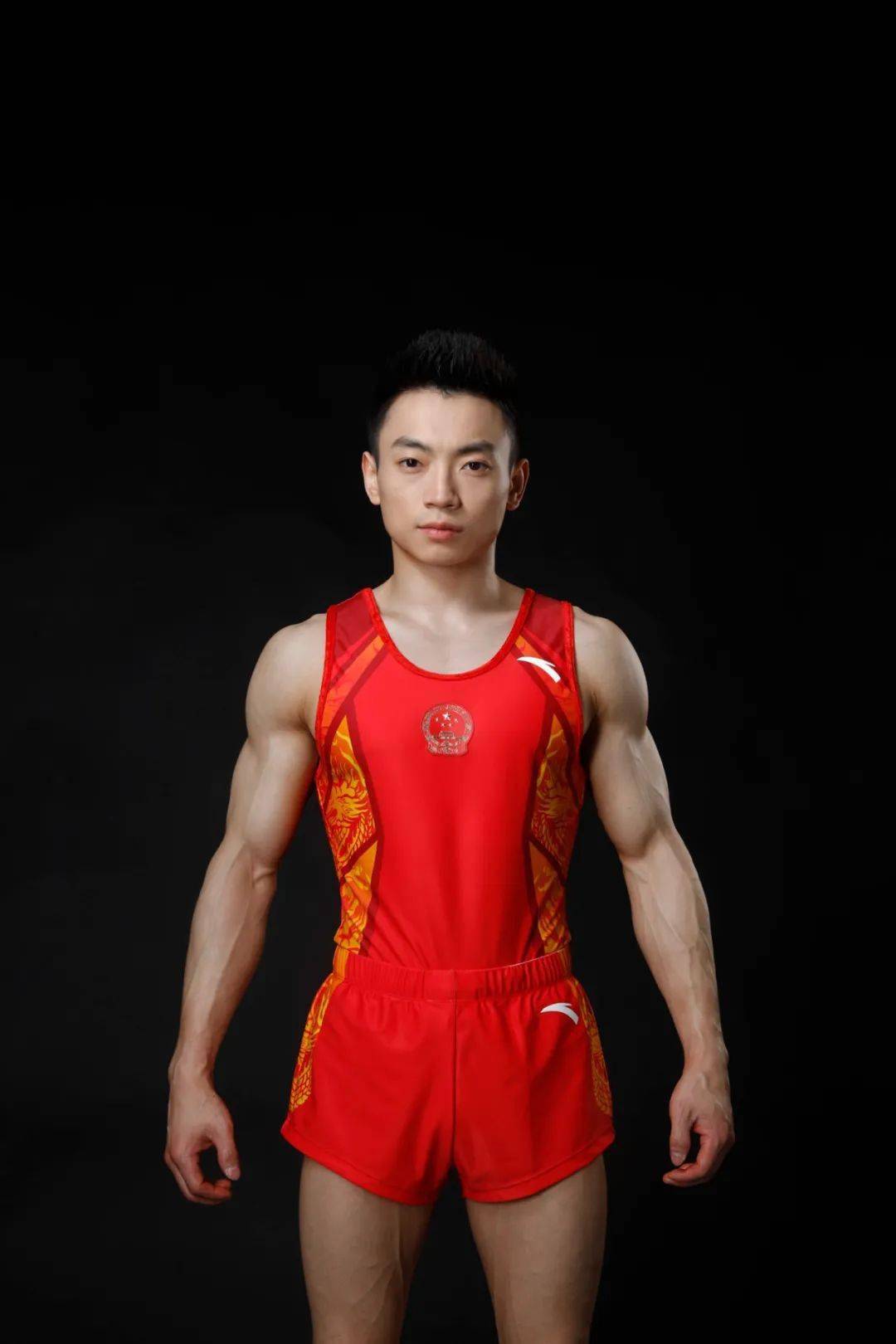 挫折中成长的"双杠王",邹敬园:我的梦想就是奥运冠军_训练