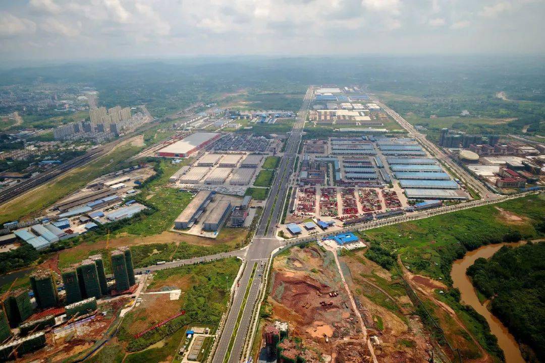 嘉陵区 南充城市建设快速推进,我们有幸见证着他的成长,同时我们也