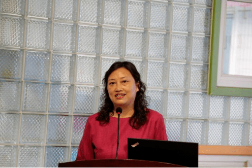 中心主任刘敏,青羊区教育科学研究院副院长叶剑,教研员车飞等参加会议