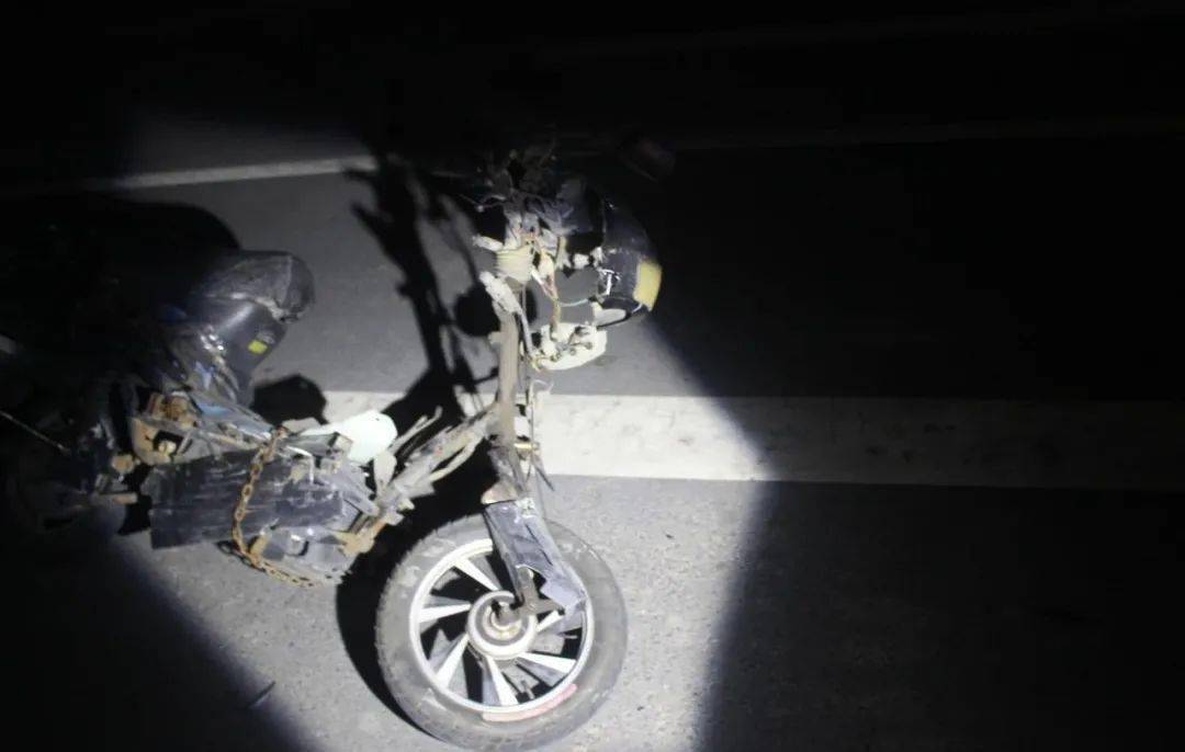 头条警惕白城发生两起因骑电动自行车违法而行车毁人亡的交通事故