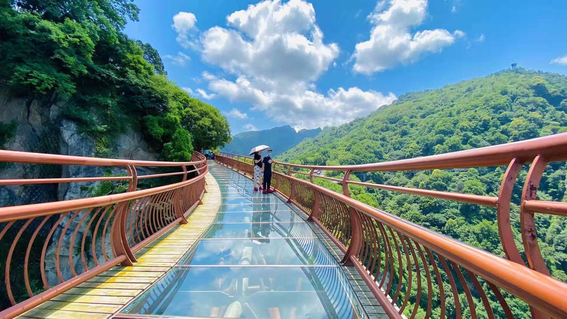 景区玻璃栈道 严格限流