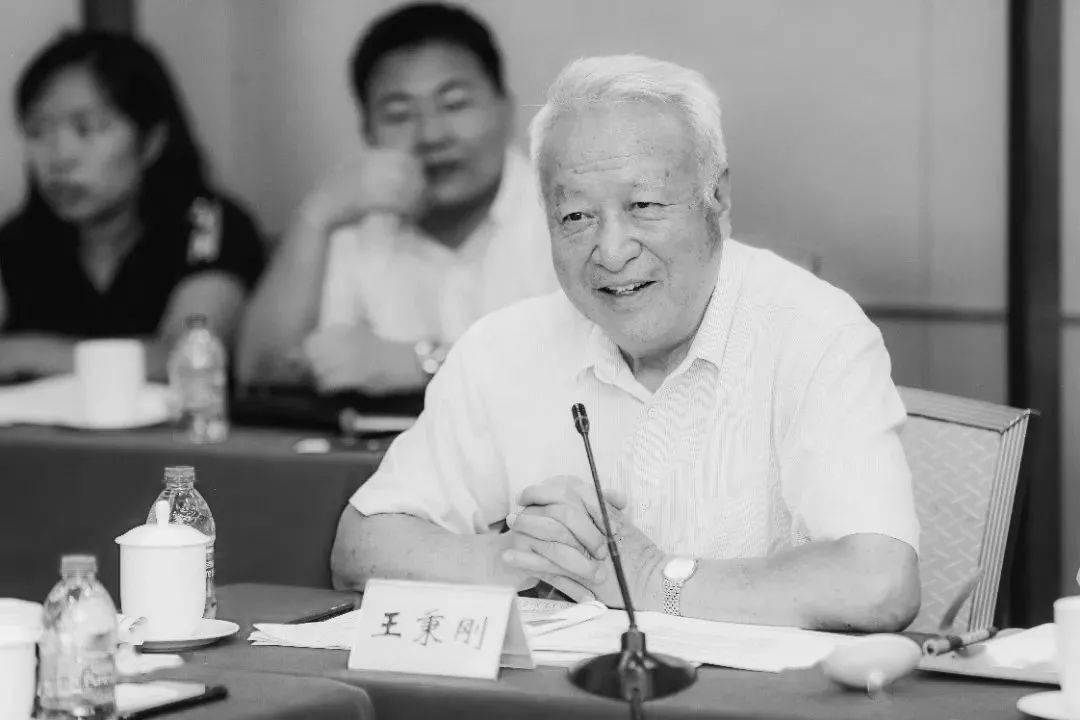 入世80余载:不同人眼中的王秉刚_搜狐汽车_搜狐网