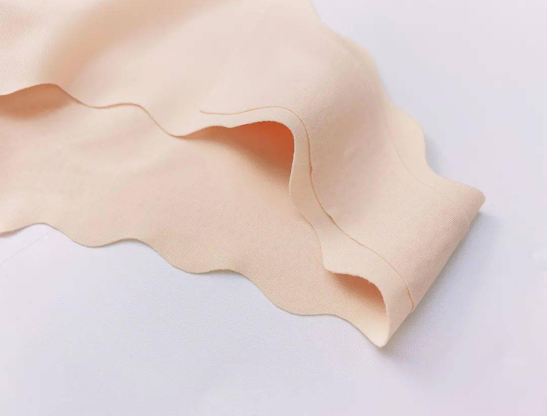 全网|明星“伪真空”上阵，全网居然都在学？！裸感无痕，我已经沦陷……