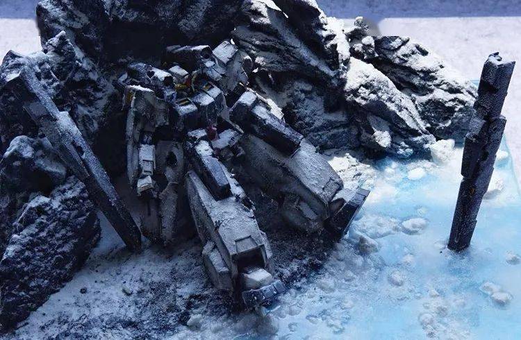 杨复将这个动作做了战损效果,并把场景搬到了拱桥边.