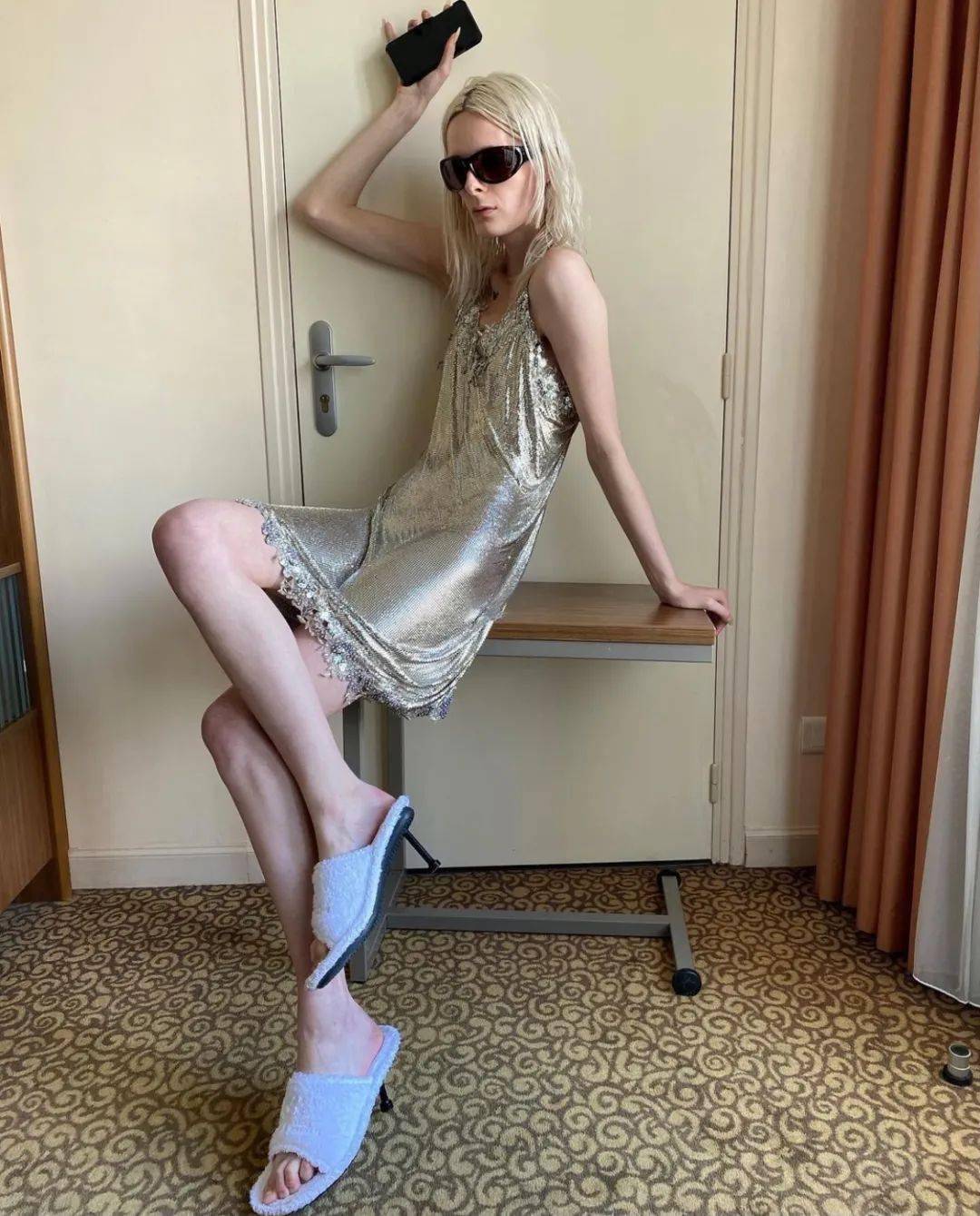 因为|穿拖鞋，爽。一直穿拖鞋，一直爽！