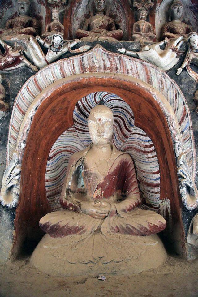 金塔寺悬雕彩塑飞天