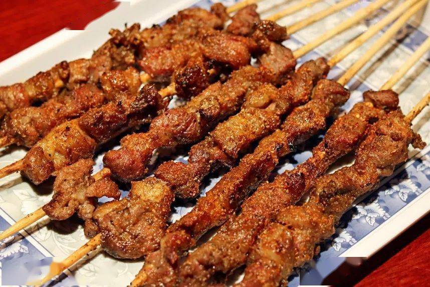 万户候美食攻略之乌鲁木齐丨集合亚欧特色的新疆美食,羡慕的泪水从嘴