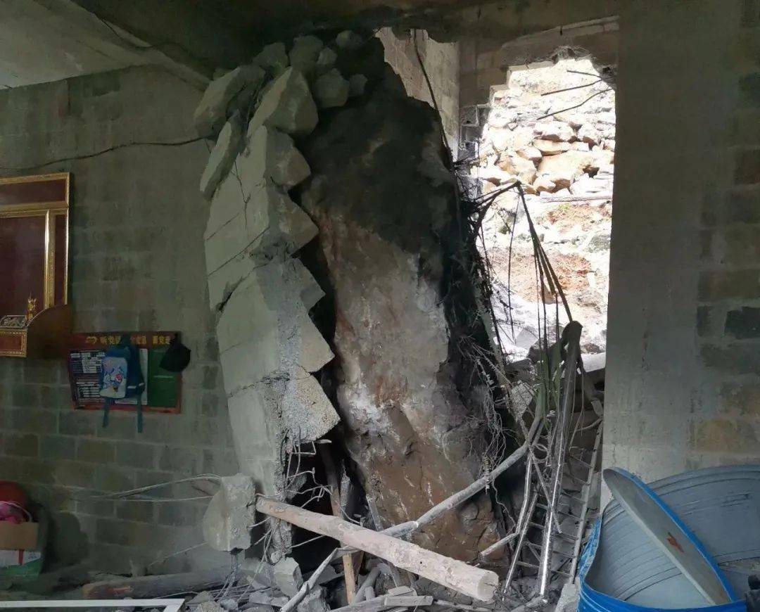 湖州恒大御峰房子塌陷图片