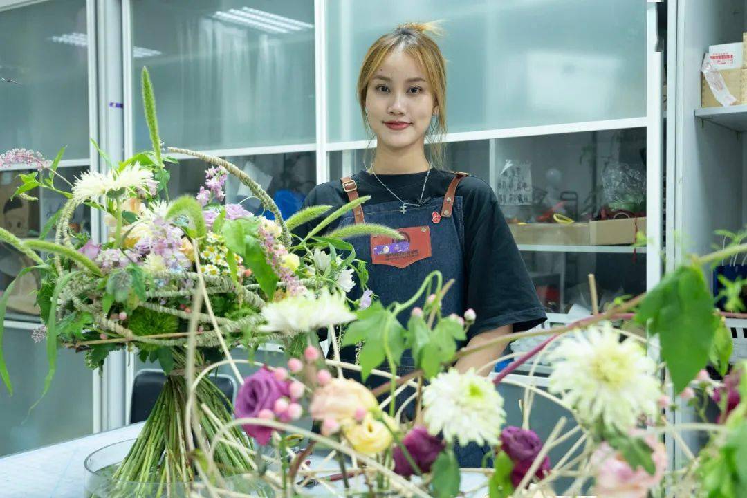 深圳95后女孩冲击世界级大赛!曾不被看好,如今逆袭_周婉怡