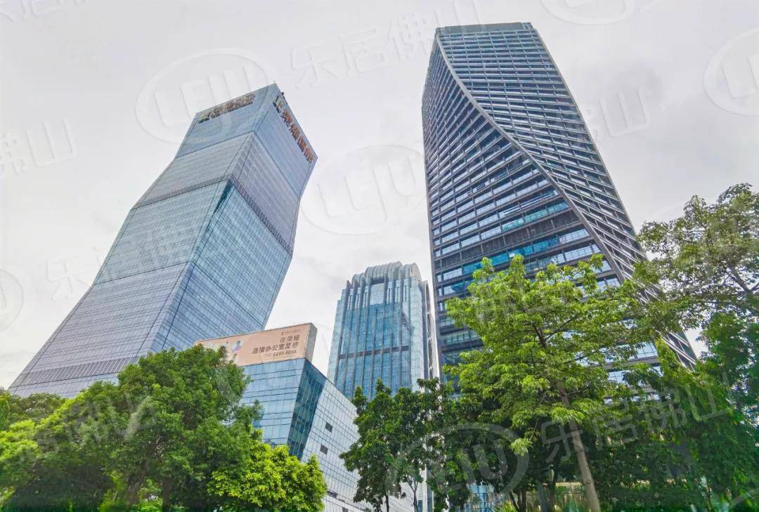 除了最早投用的中控大厦,翰蓝广场,智富大厦和荣耀国际金融中心外