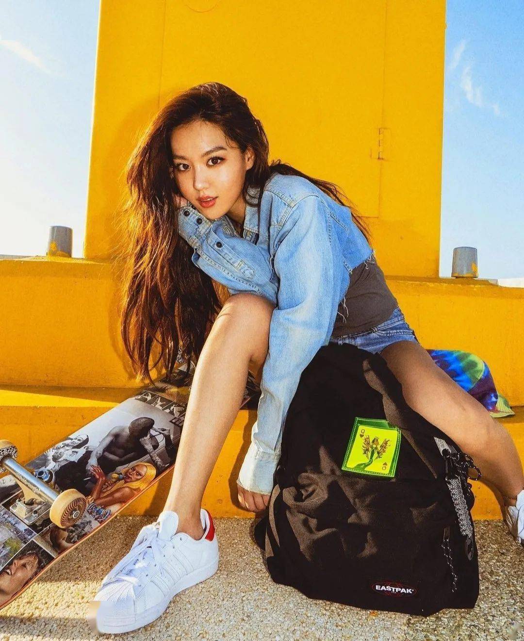 ins:kimheebibi韩国女演员1992年4月16日出生金希庭august