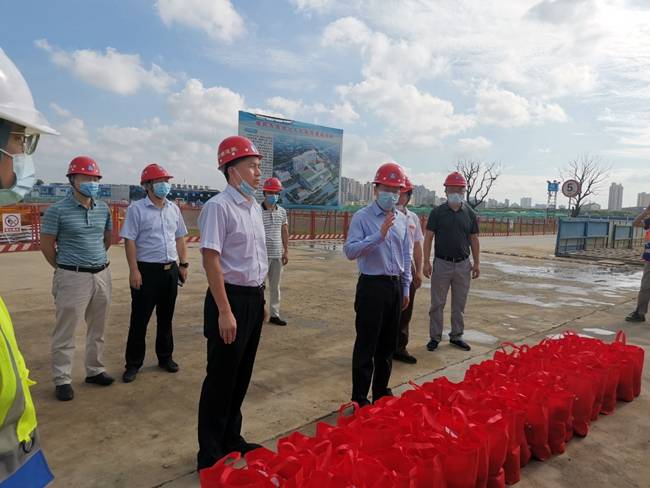 樟树市委书记尹志来,市委副书记陈钰,市委常委,市政府党组成员聂勉等
