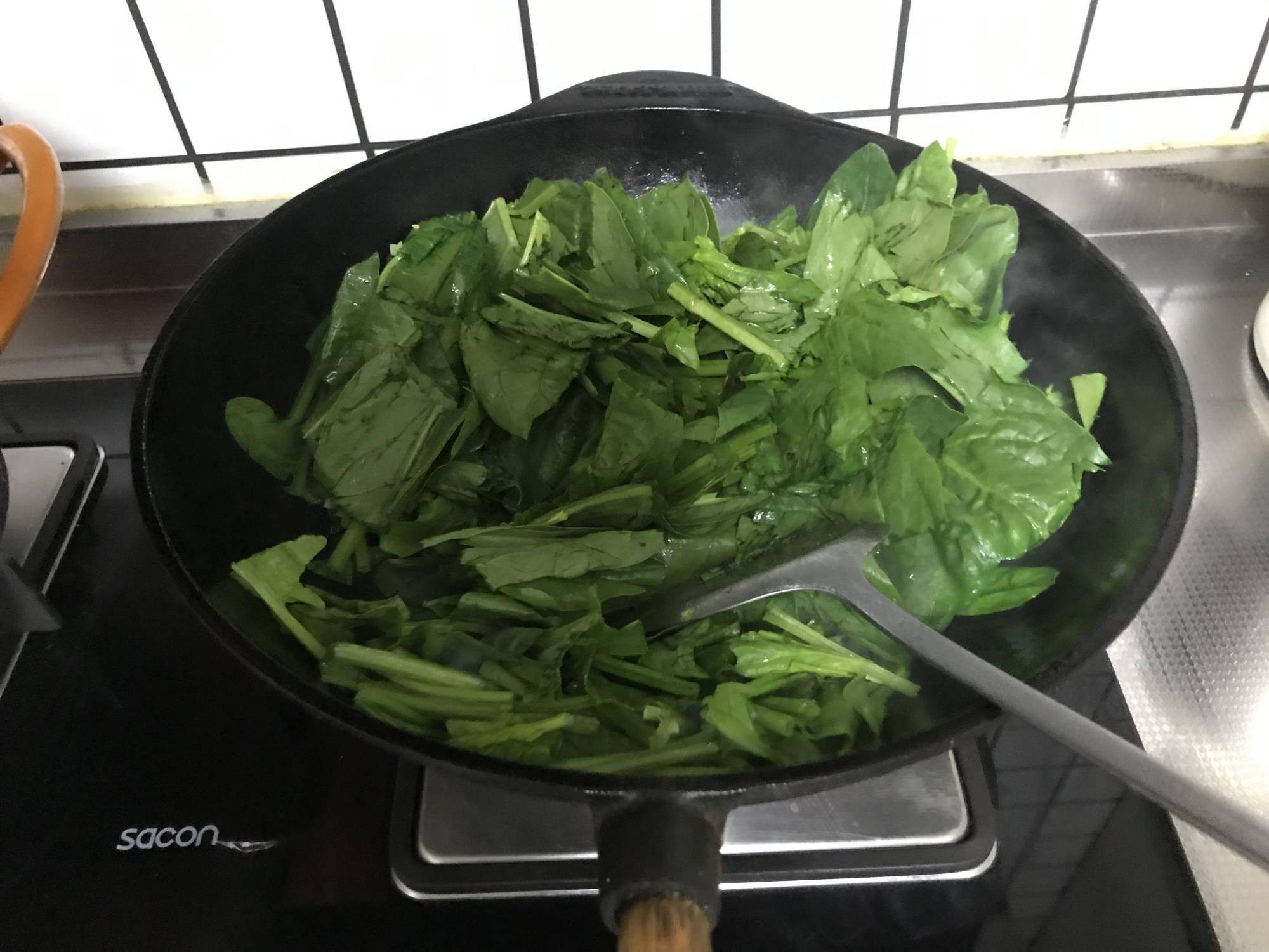 炒什么菜最补铁 9a11010283bc4767872120136e380cad.jpeg